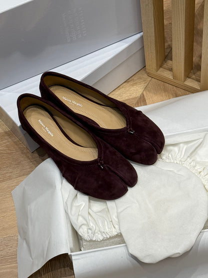 MAISON M TABI BALLET FLATS