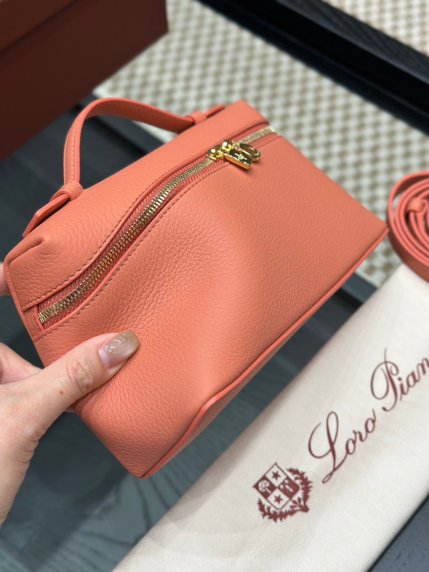 LORO P EXTRA POCKET L19 BAG