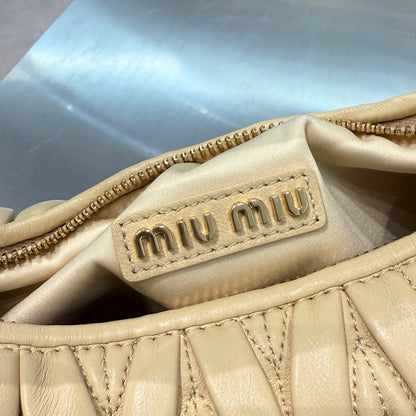 MIU M WANDER BAG