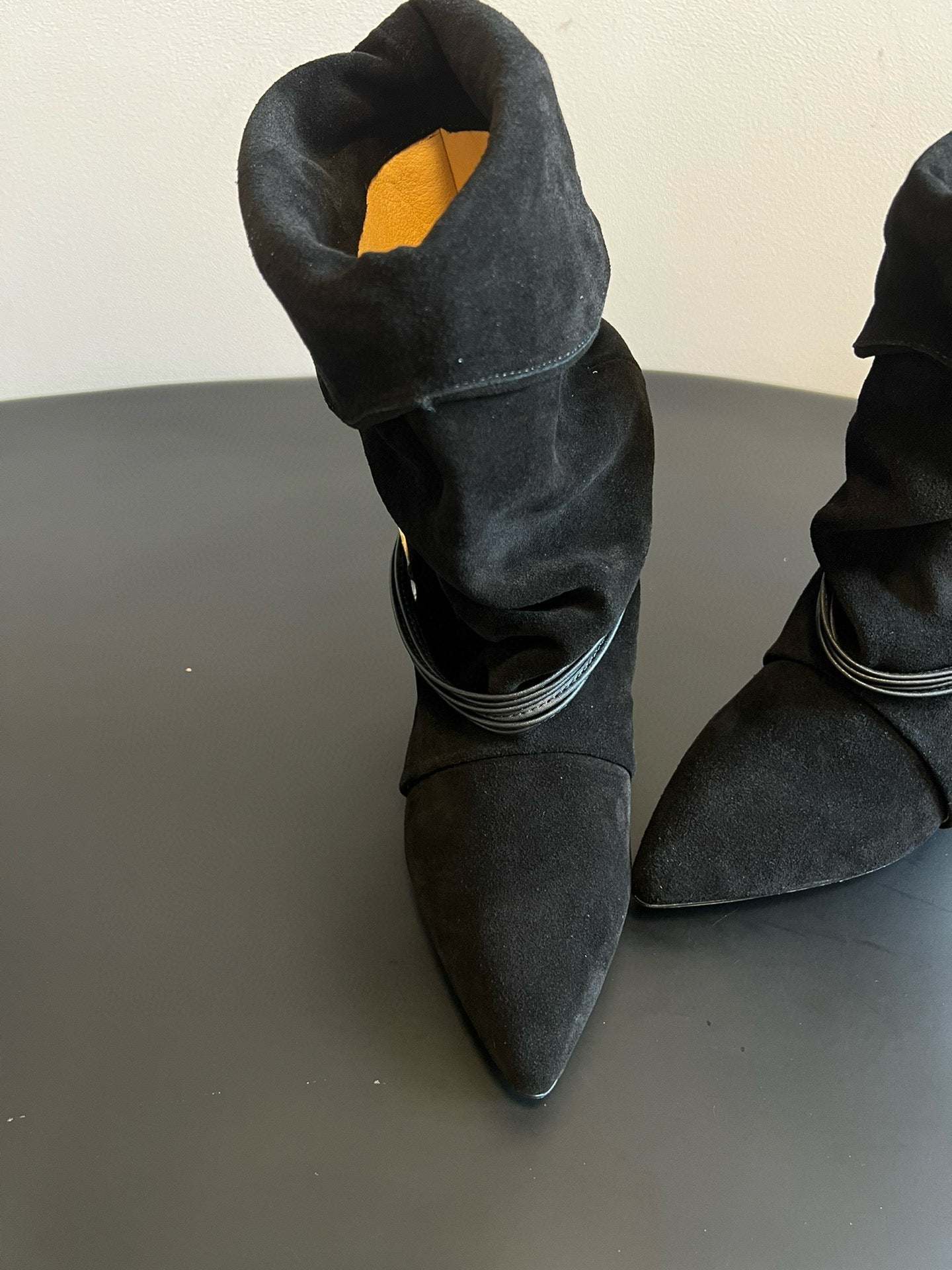 ISABEL M BOOTS