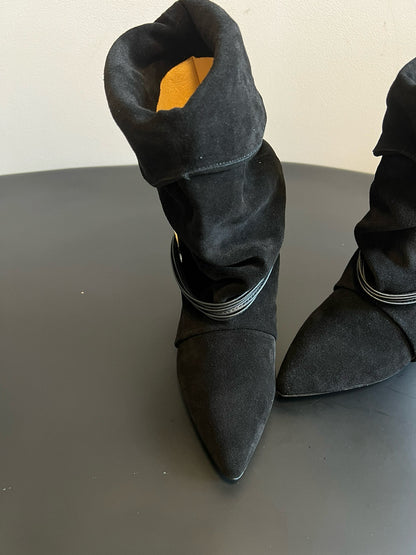 ISABEL M BOOTS