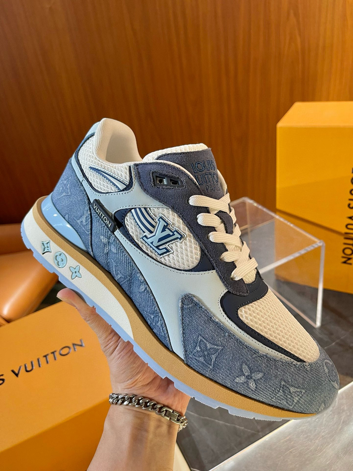 LOU TRAINERS
