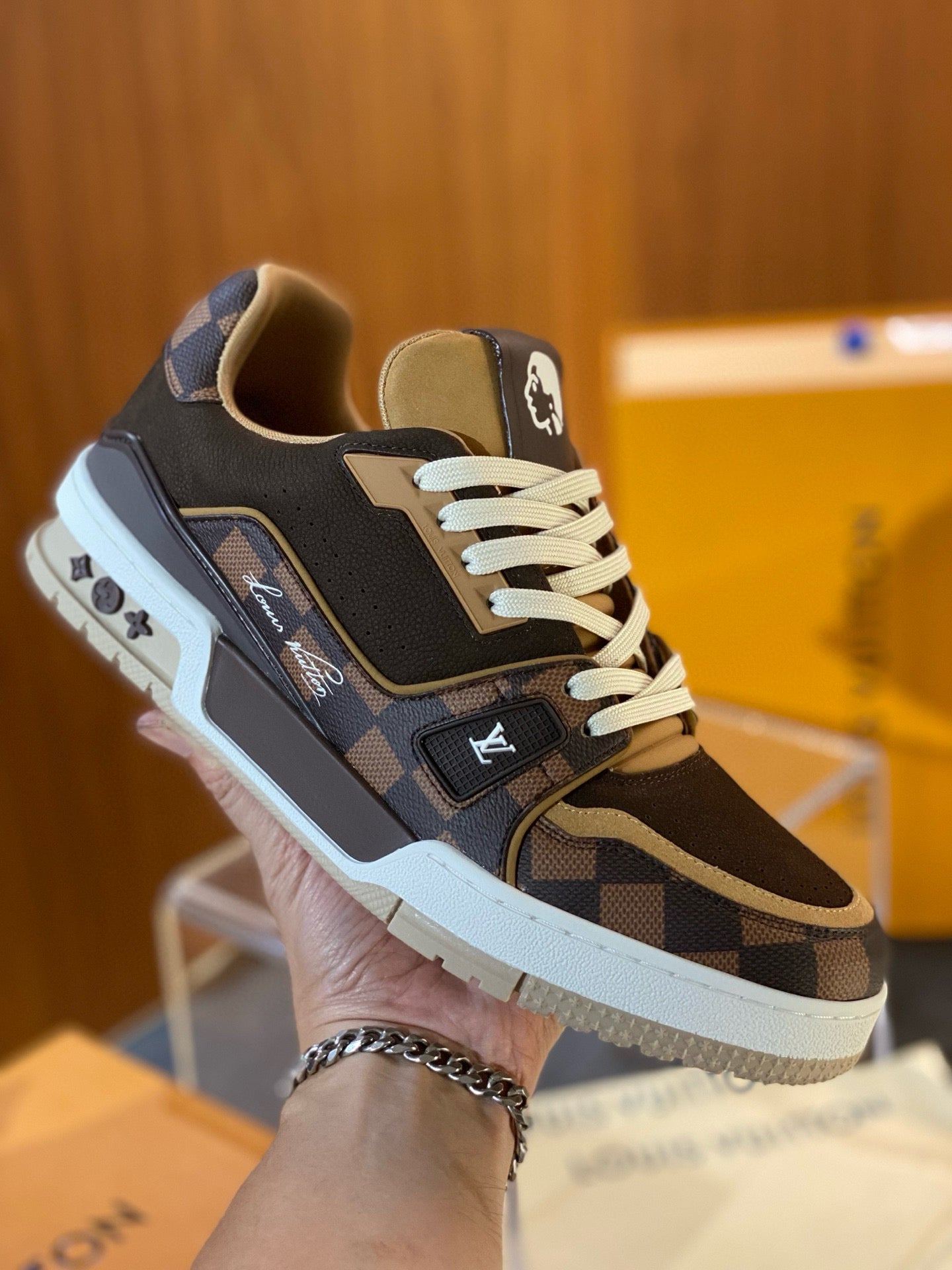 LOU TRAINERS