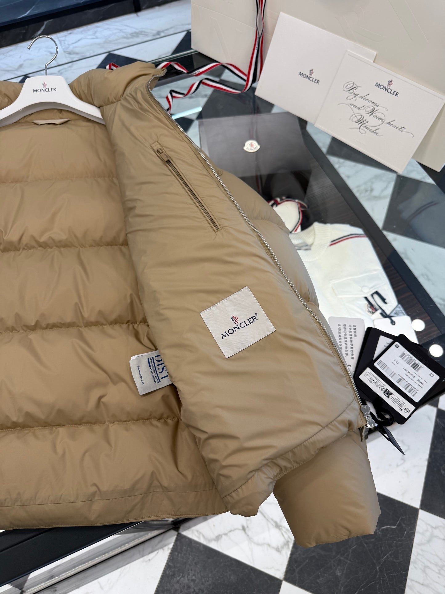 MONC TARN JACKET