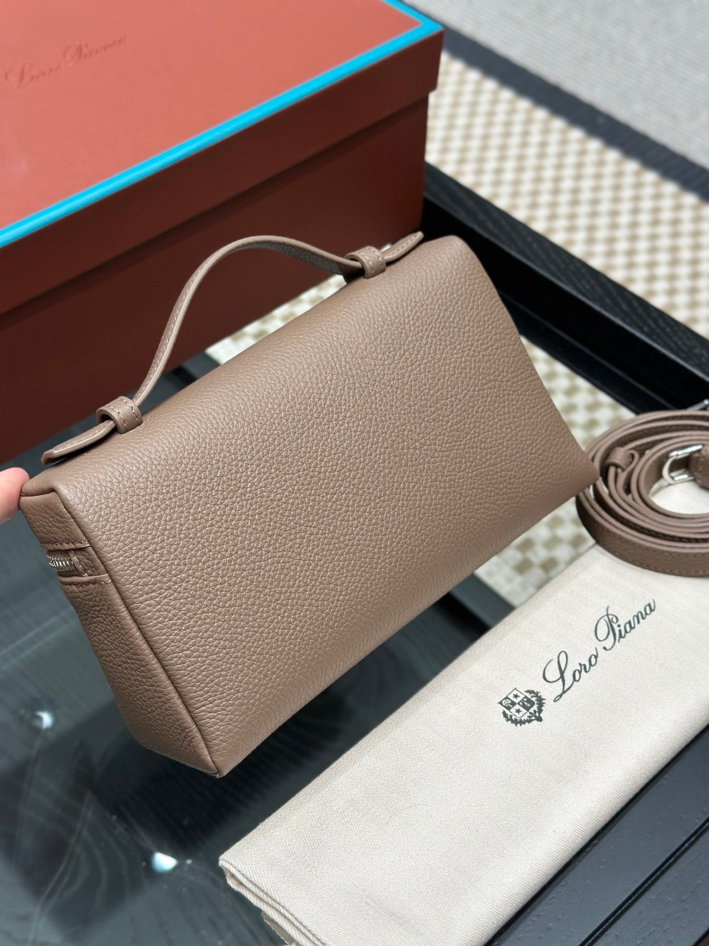 LORO P EXTRA POCKET L19 BAG