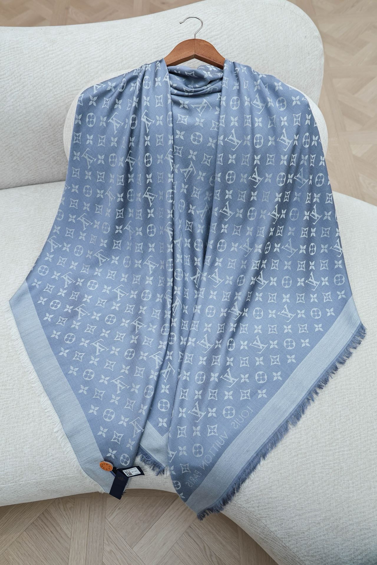 LOU SHAWL