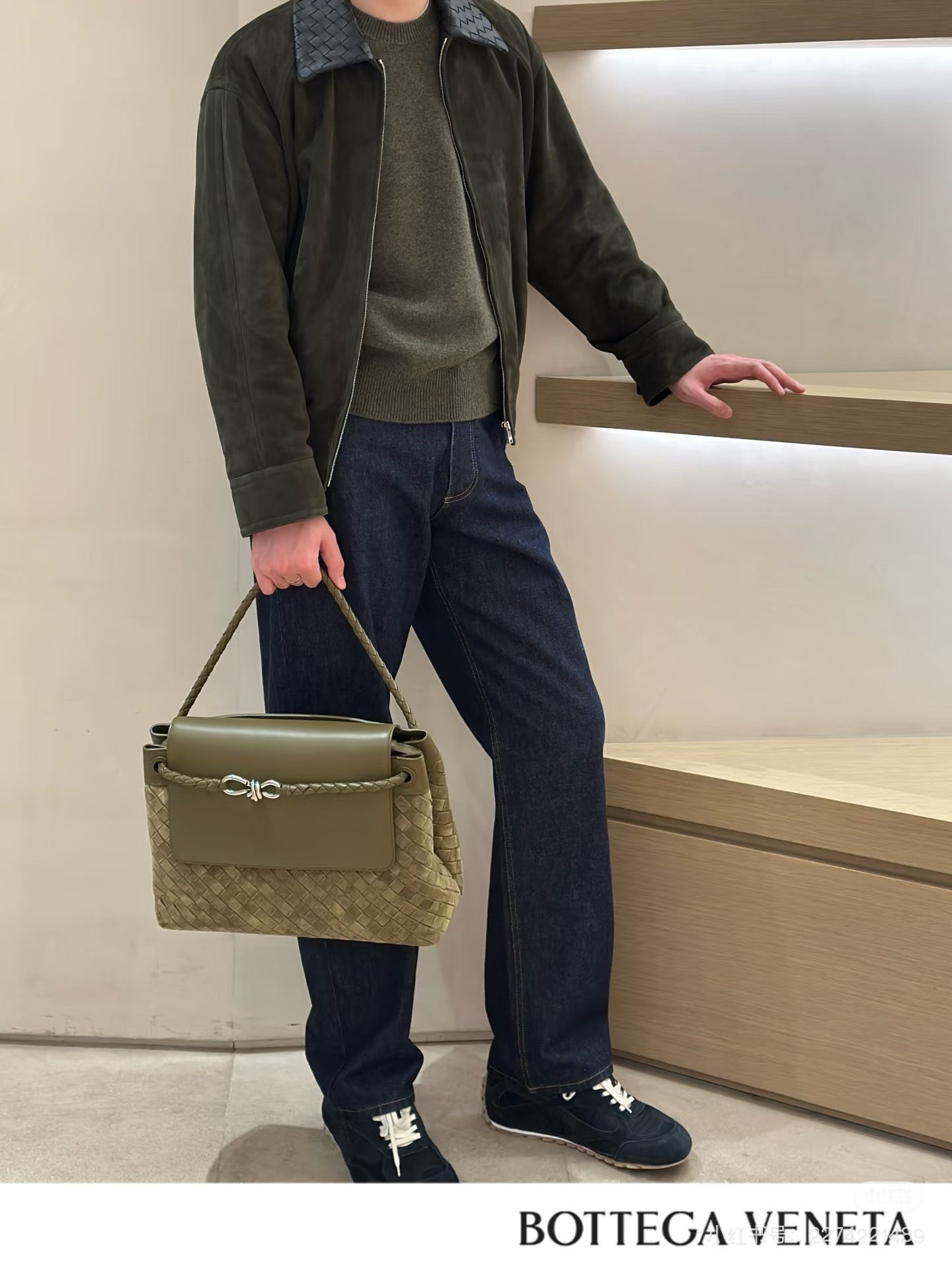 BOTT V ANDIAMO MESSENGER BAG