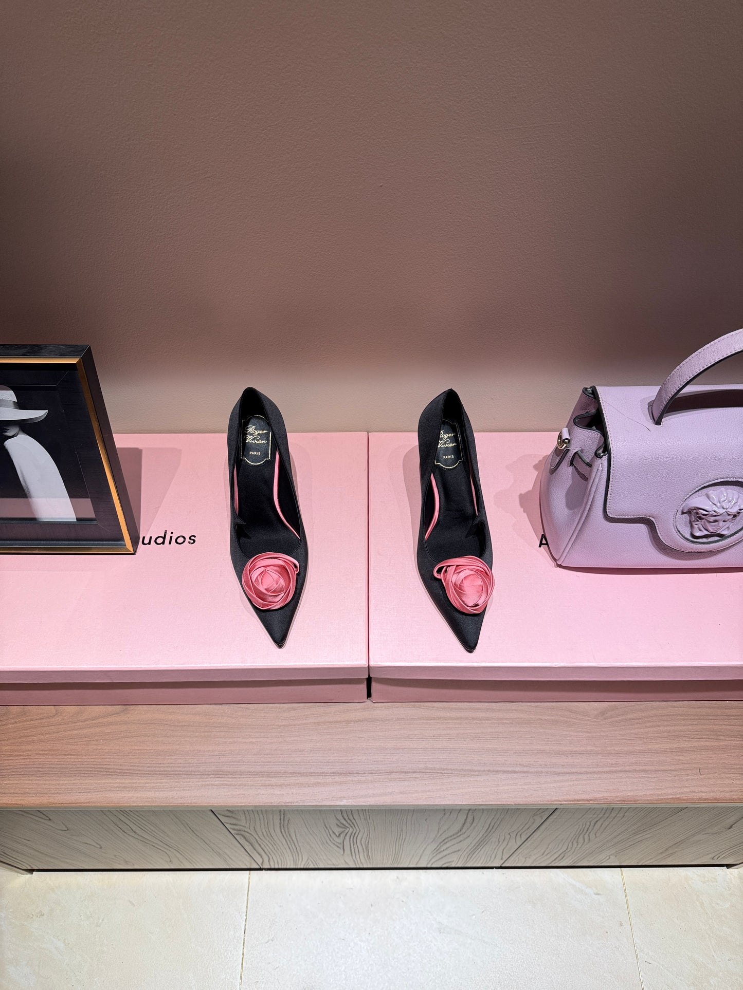 ROGER V HEELS