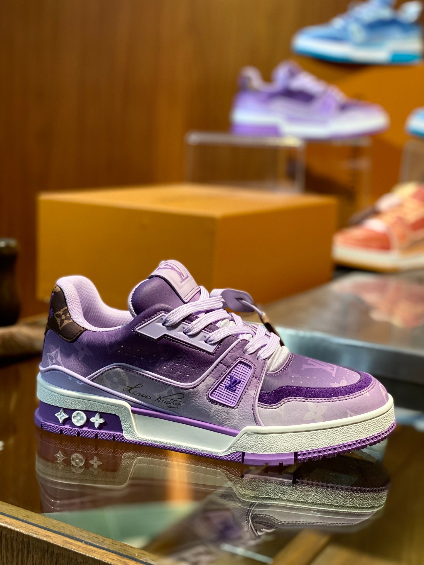 LOU SNEAKERS