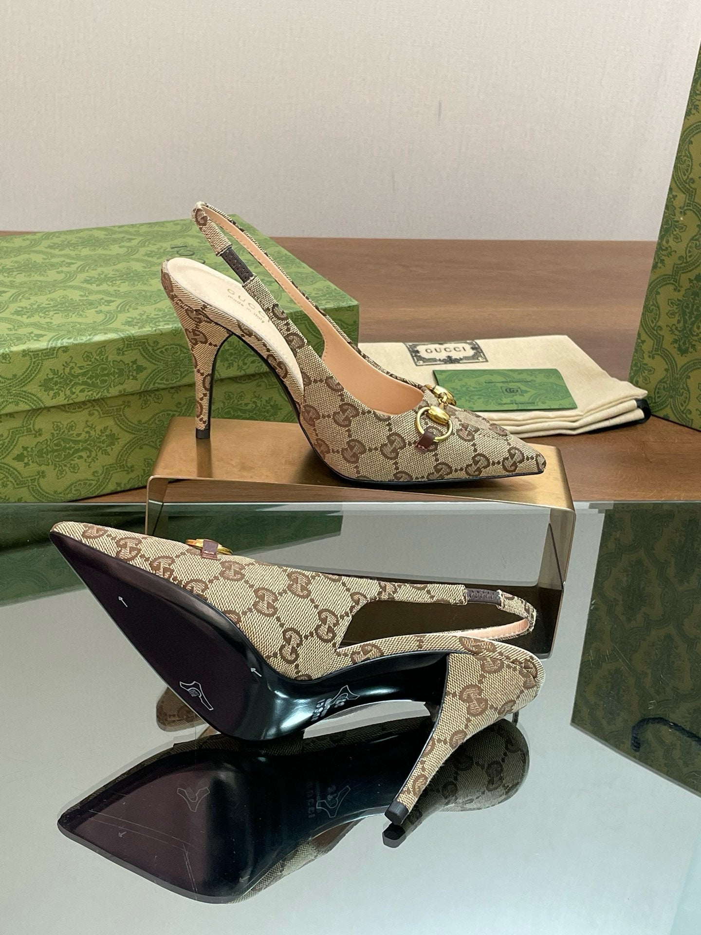 GG HEELS