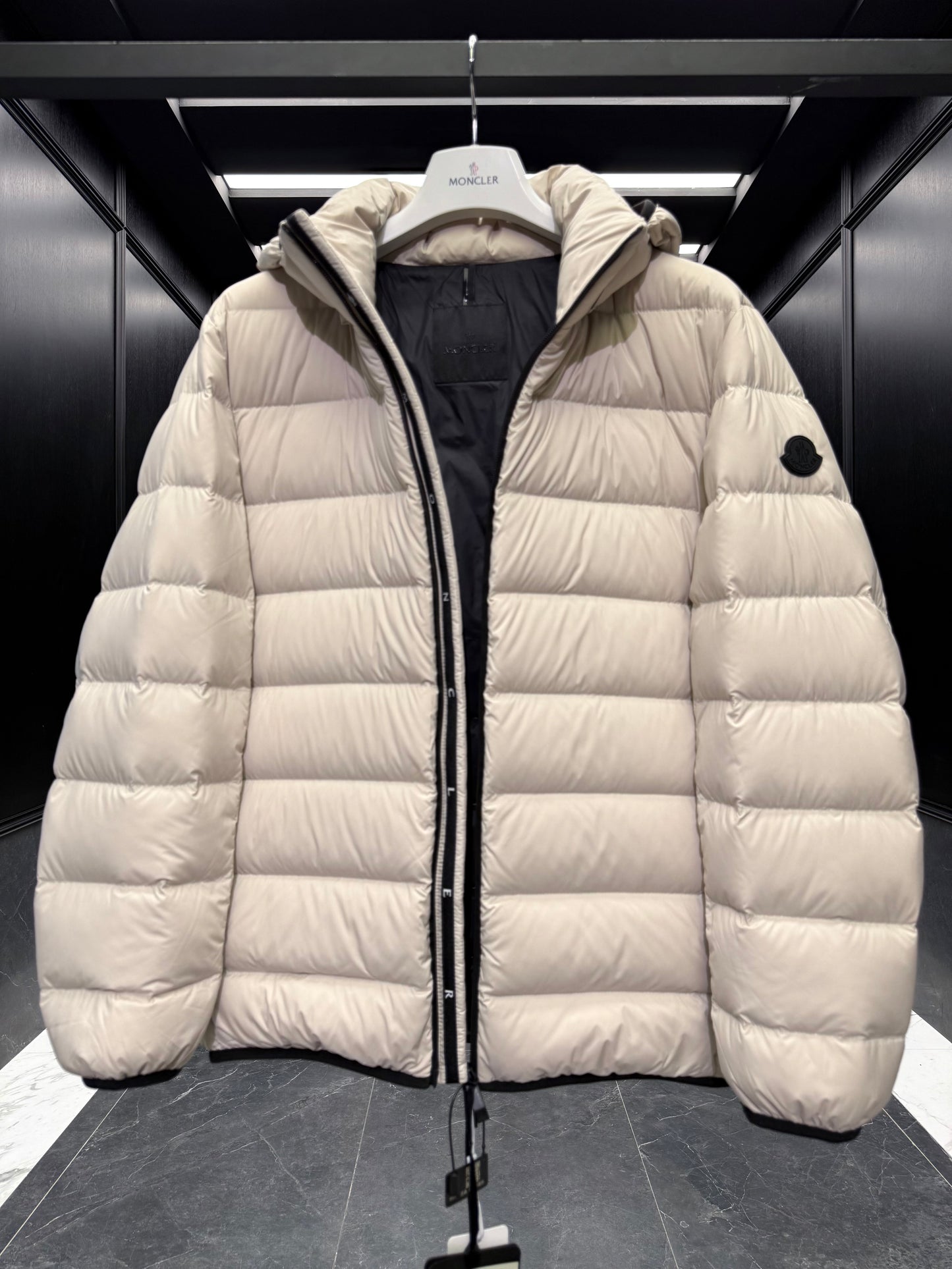 MONC JELUZ JACKET