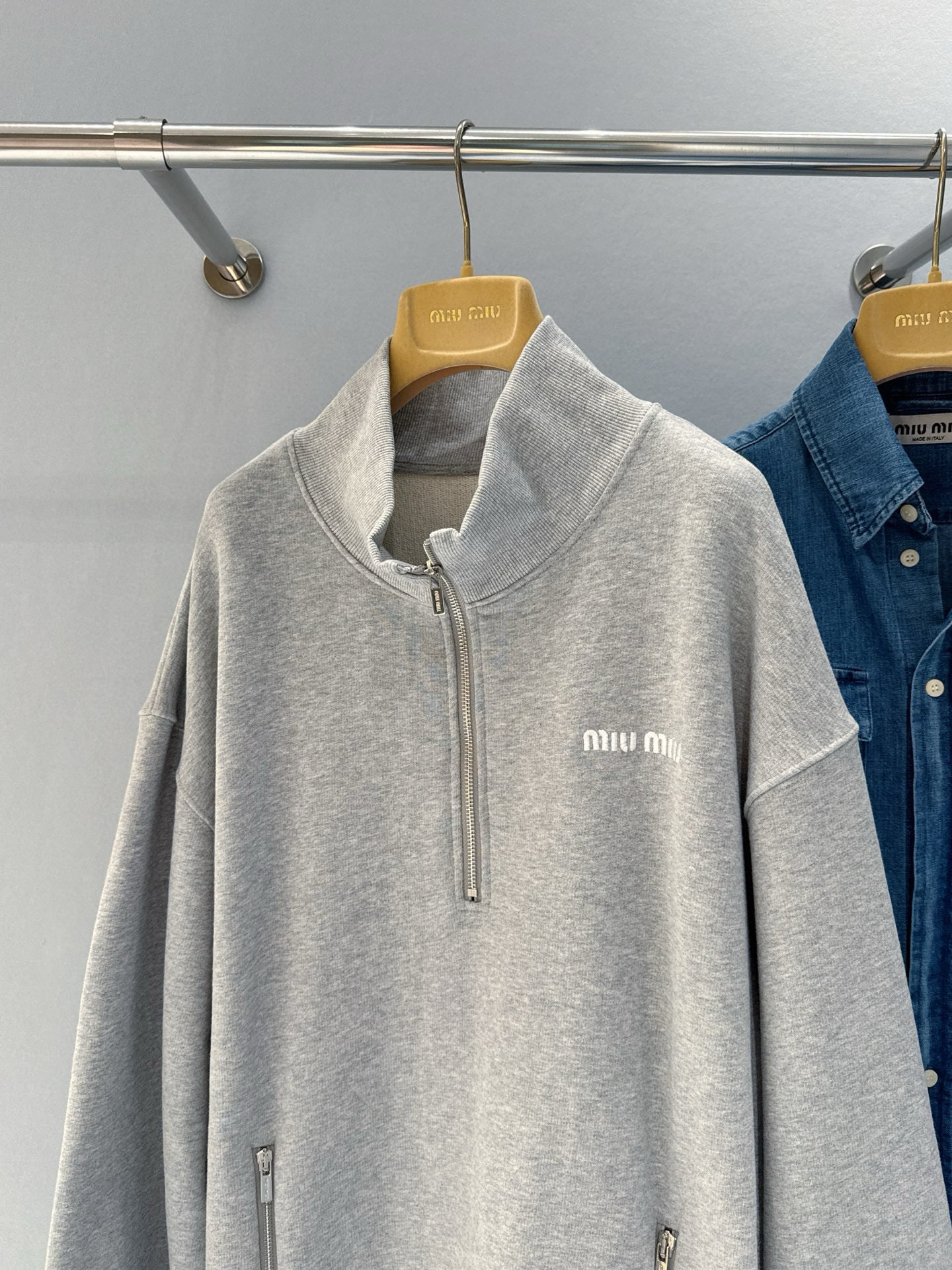 MIU M SWEATSHIRT