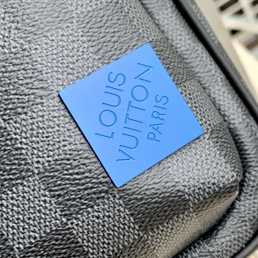 LOU AVENUE PM SLING BAG