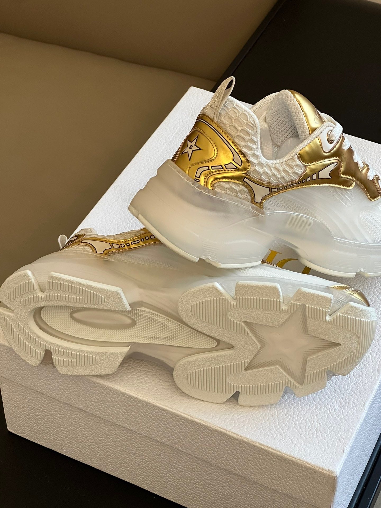 CD VIBE SNEAKERS