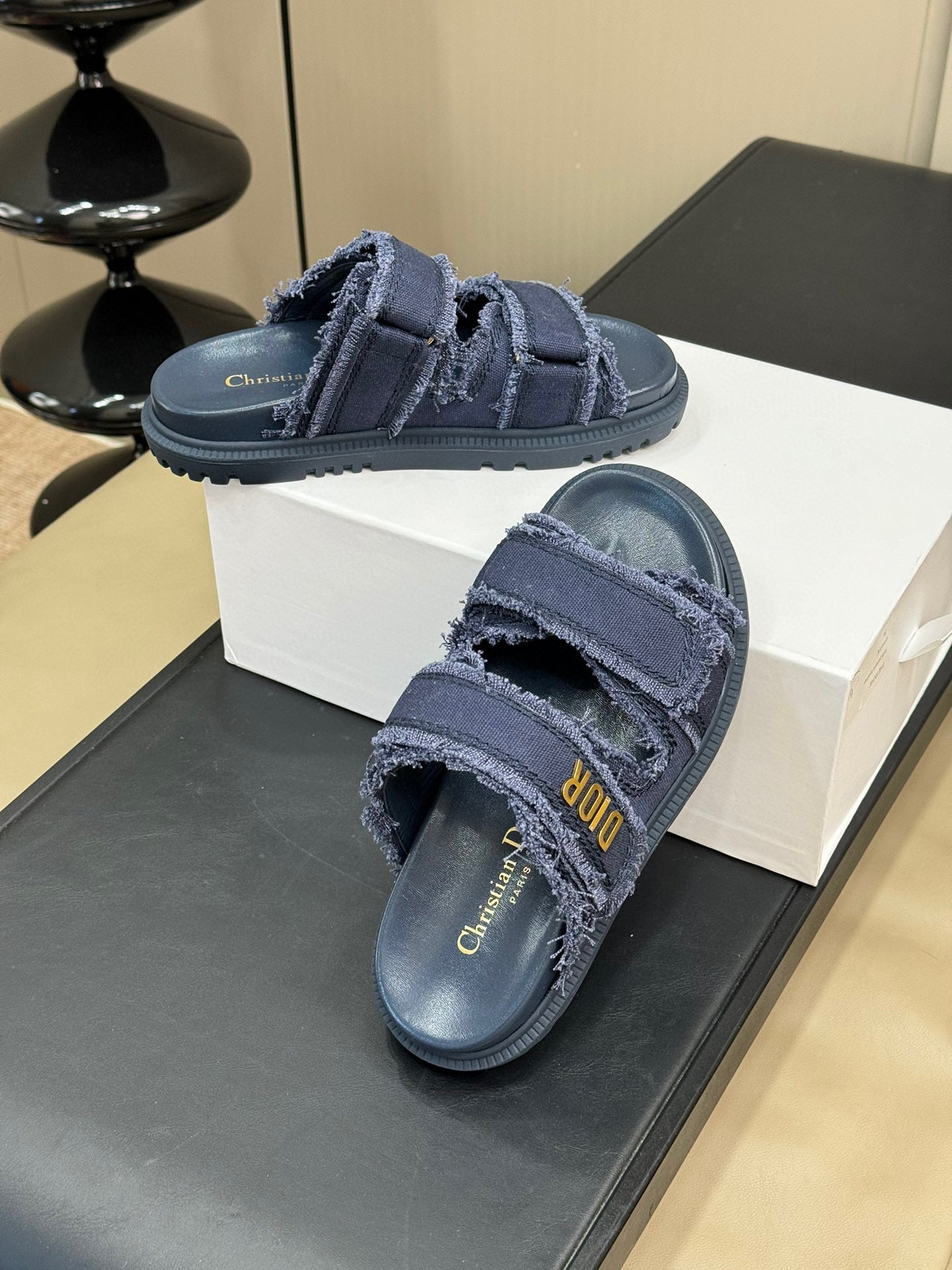 CD SANDALS