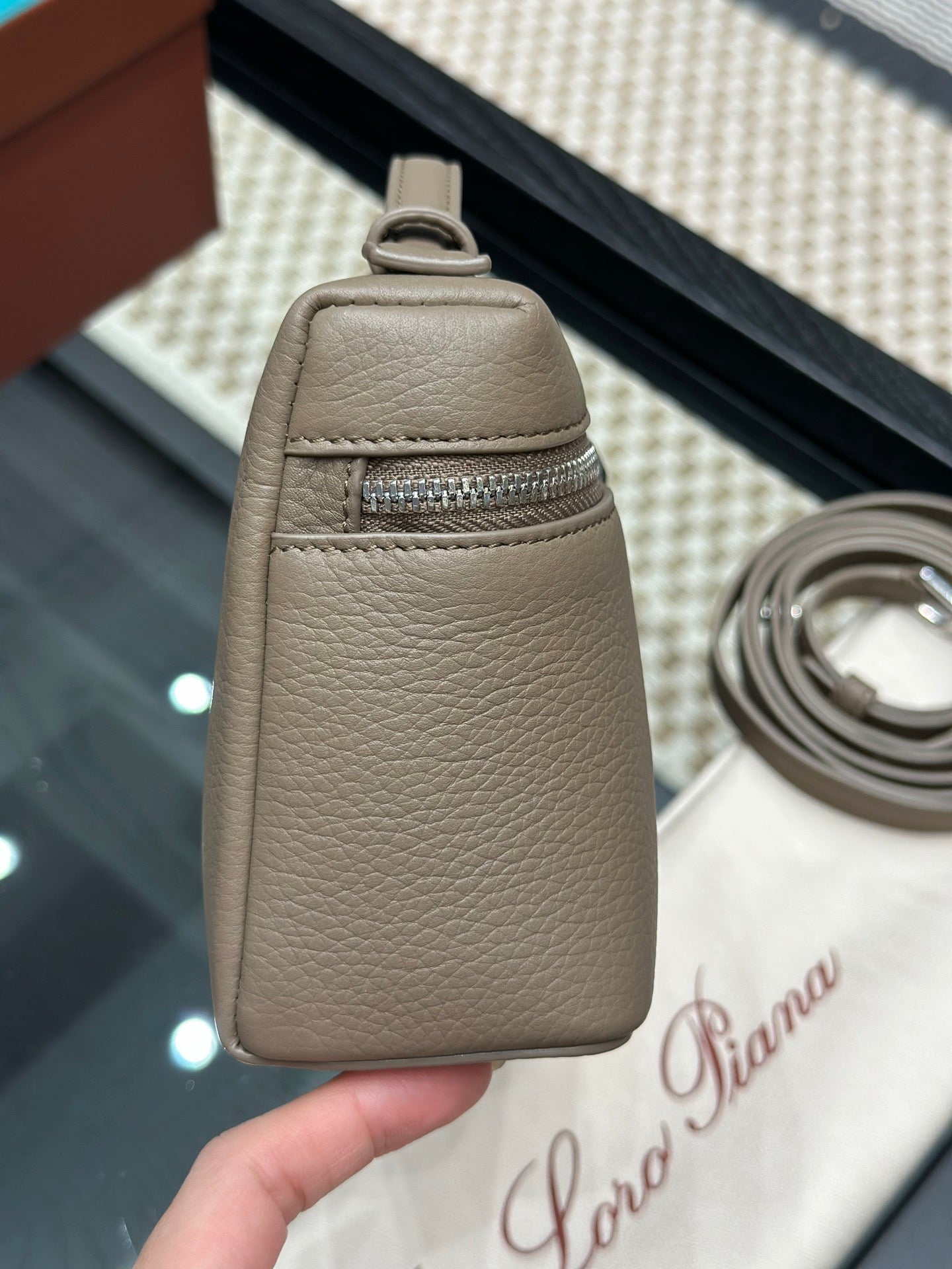 LORO P EXTRA POCKET L19 BAG