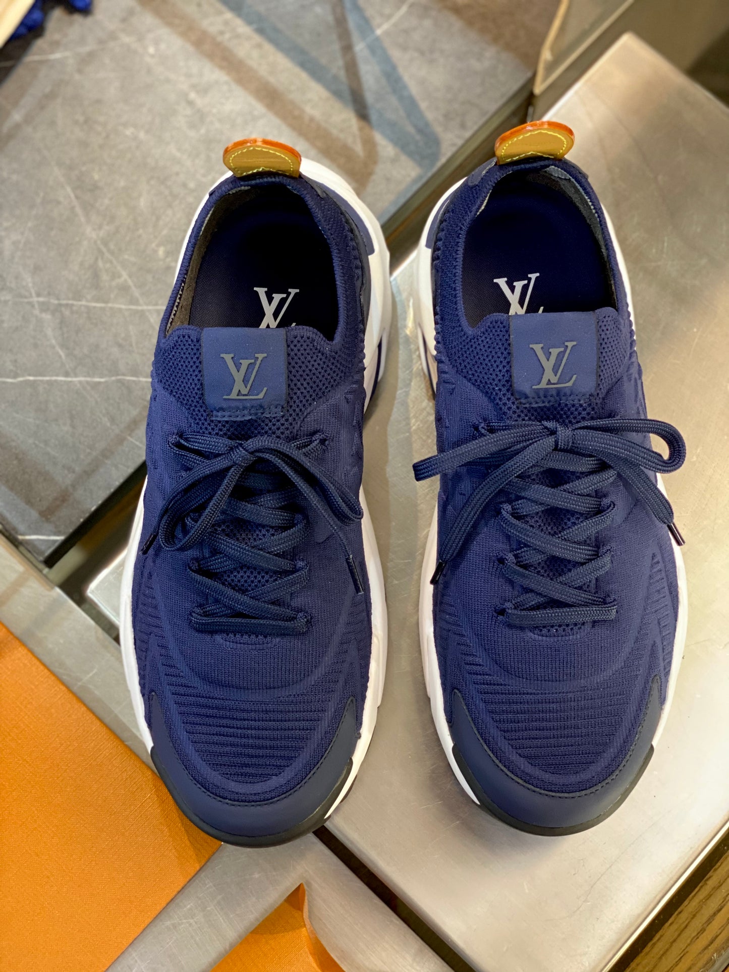 LOU RUNNER TATIC TRAINERS