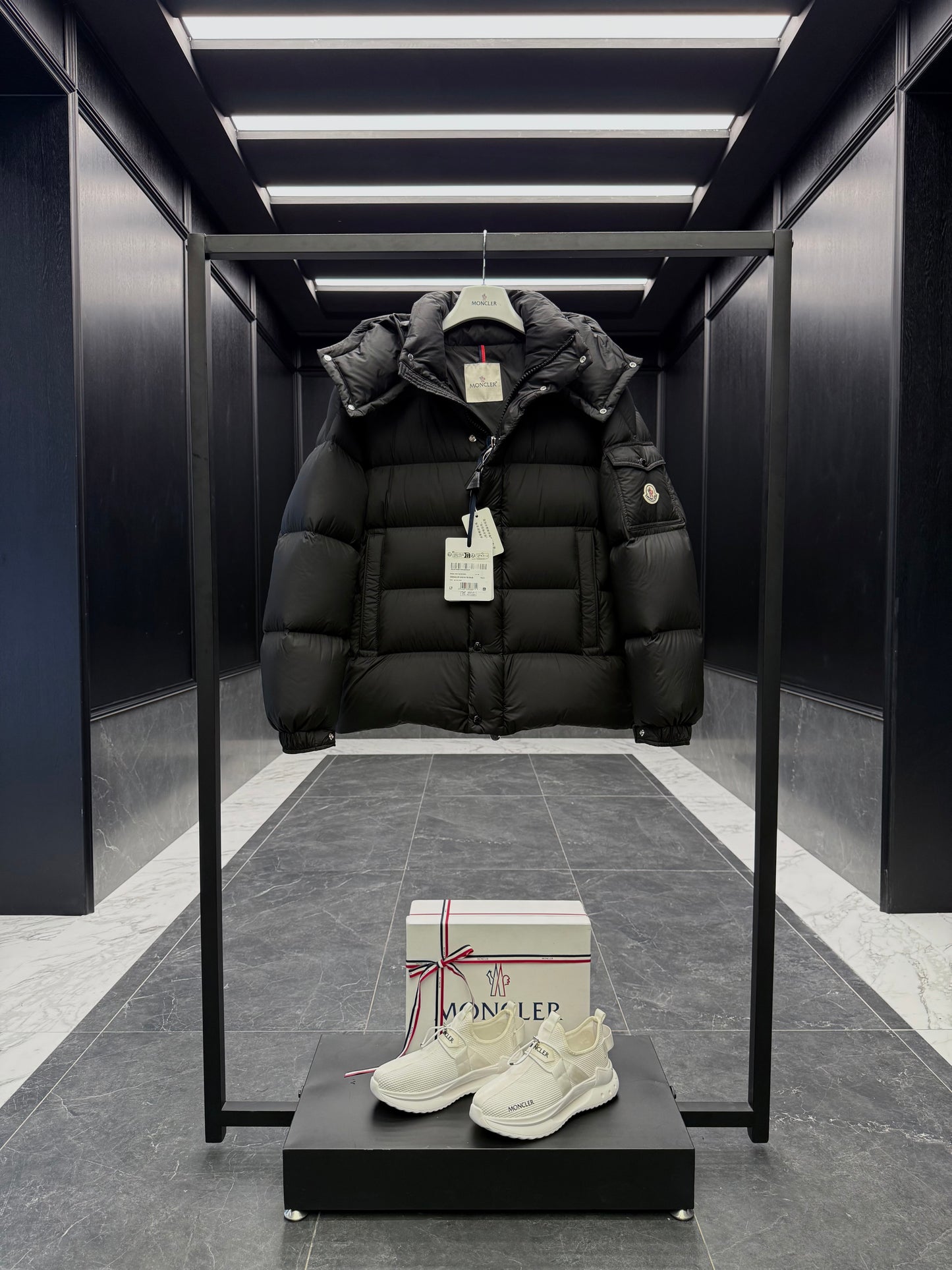 MONC VEZERE JACKET