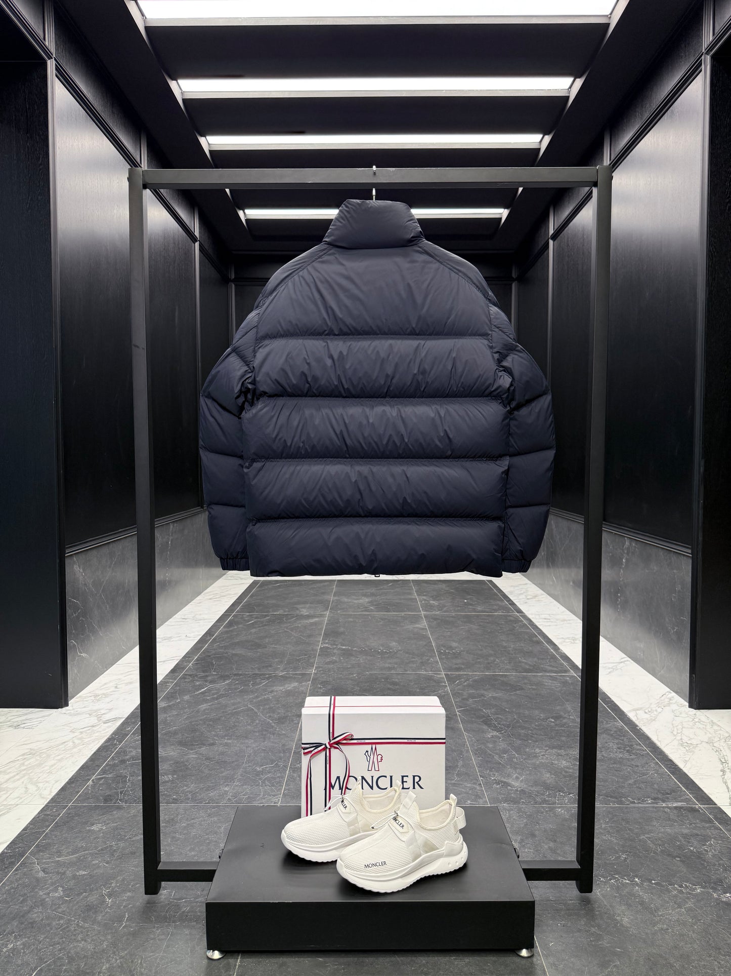 MONC BOUVAQUE JACKET