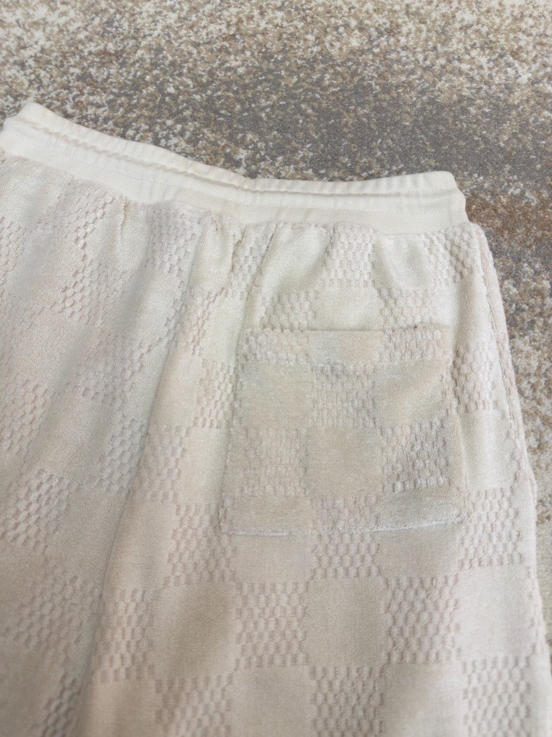 LOU SHORTS