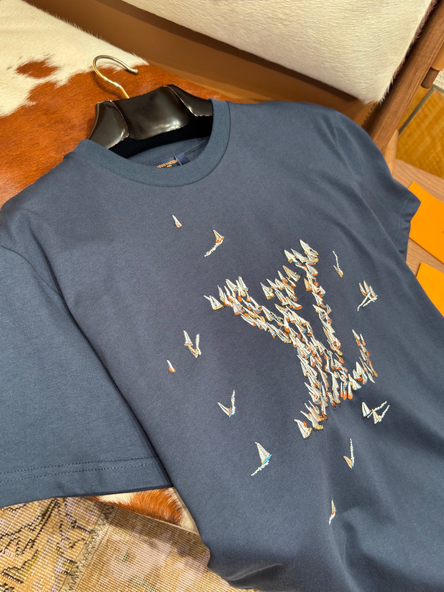 LOU T-SHIRT