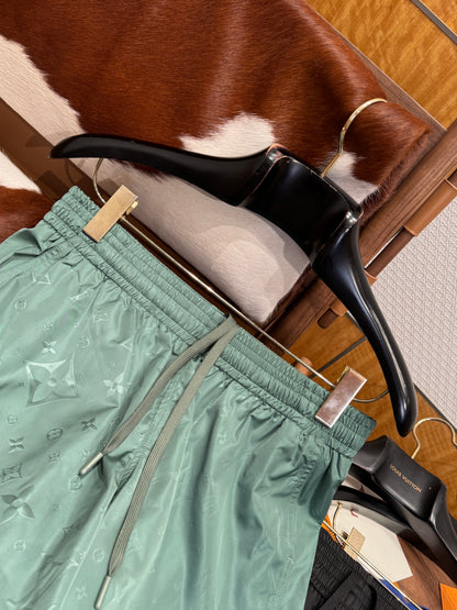 LOU SHORTS
