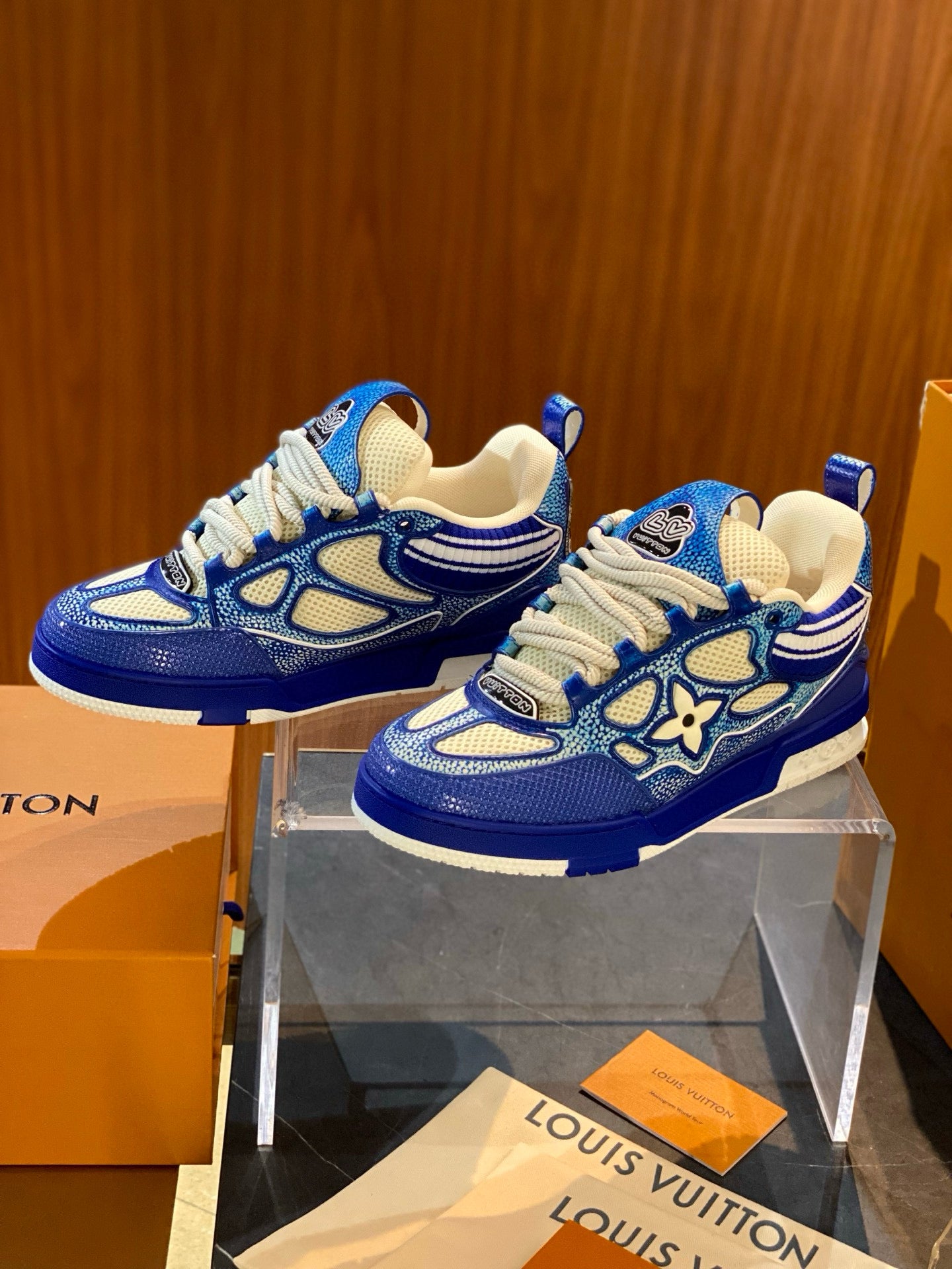 LOU TRAINERS