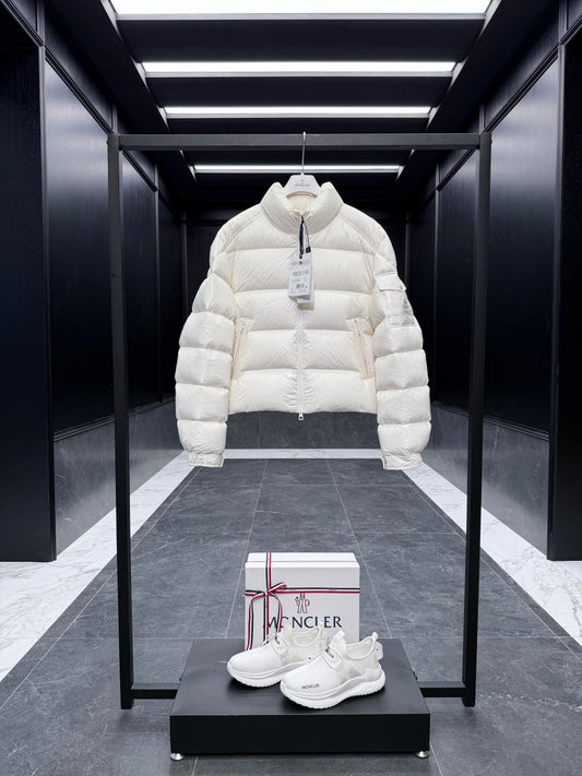 MONC PETRA JACKET