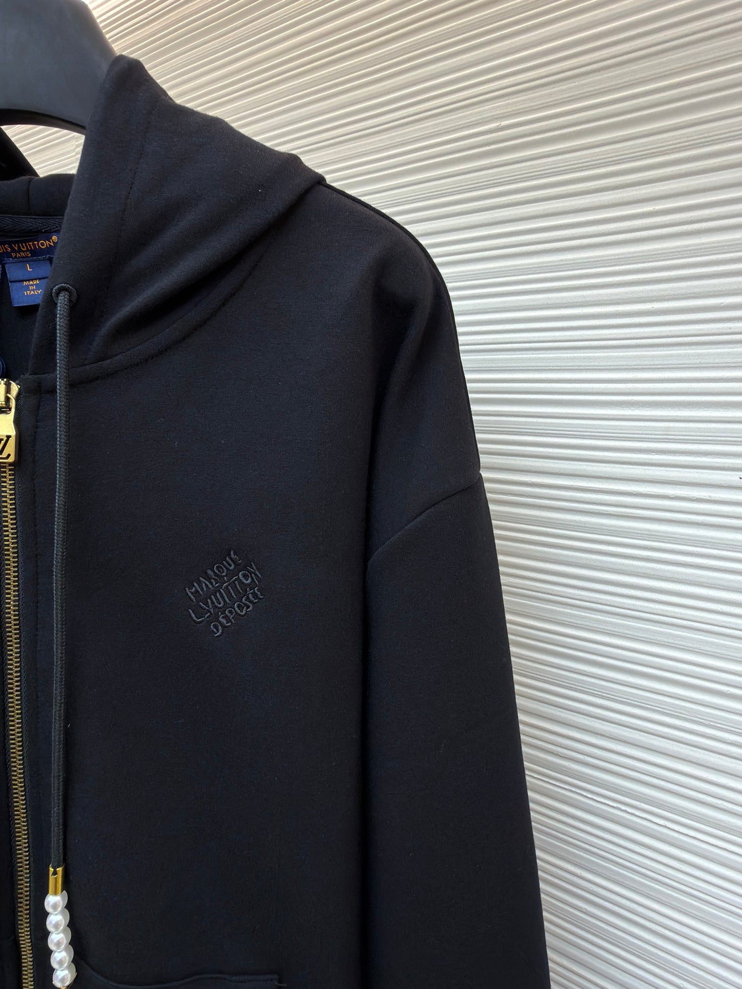 LOU ZIP HOODIE