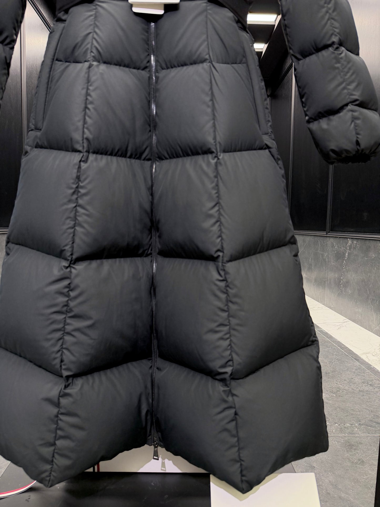 MONC FAUCON COAT