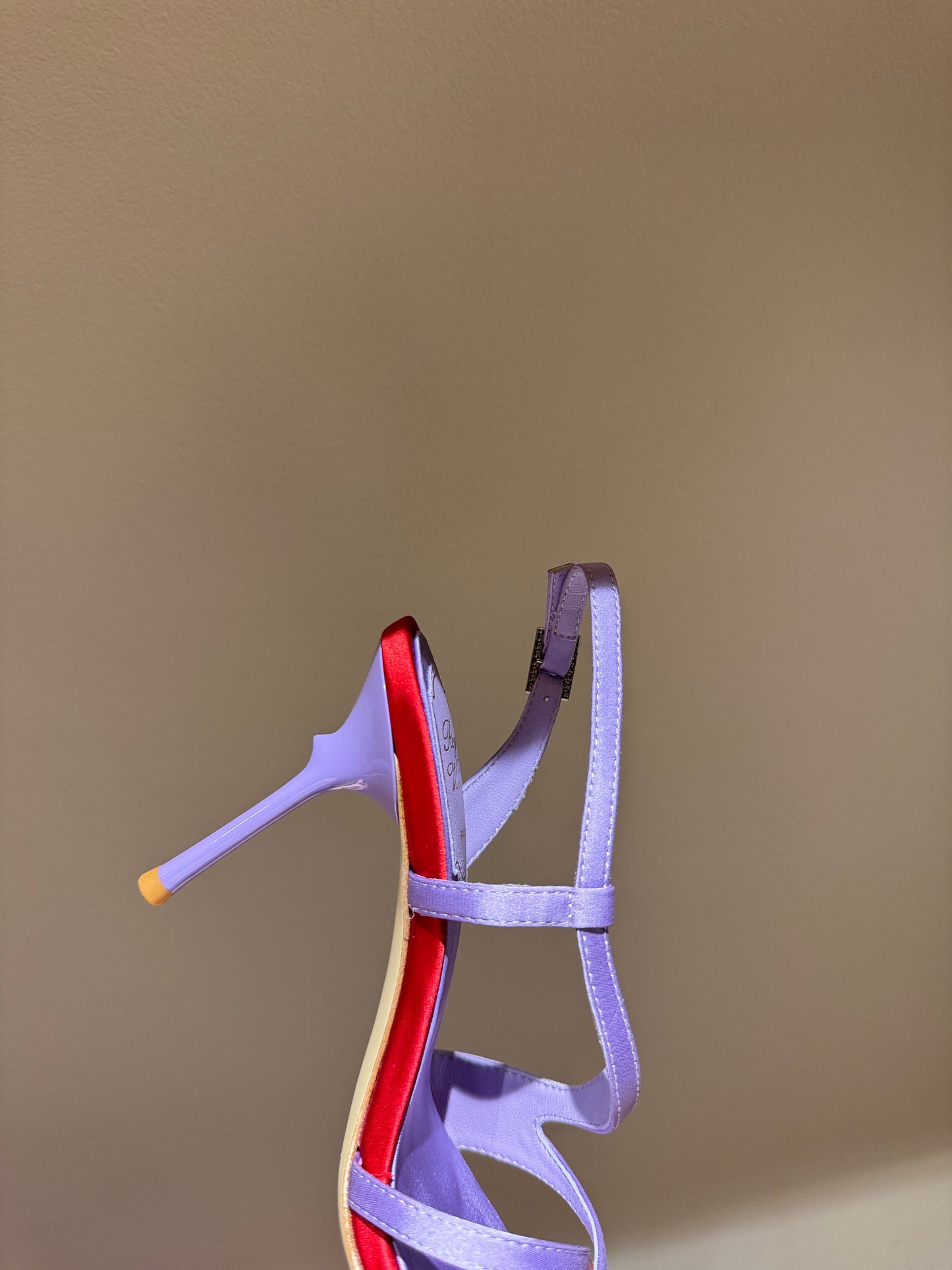ROGER V HEELS