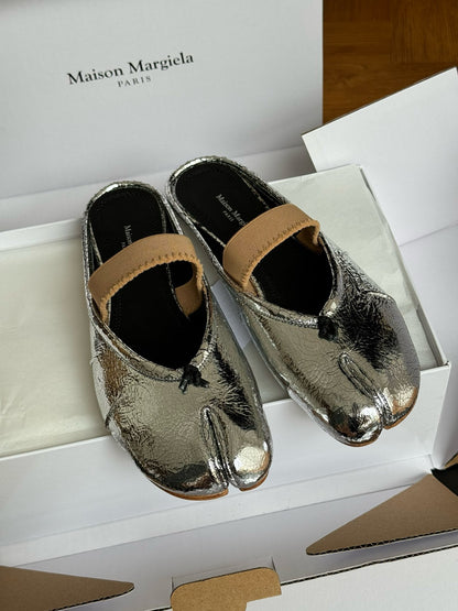 MAISON M TABI BALLET FLATS