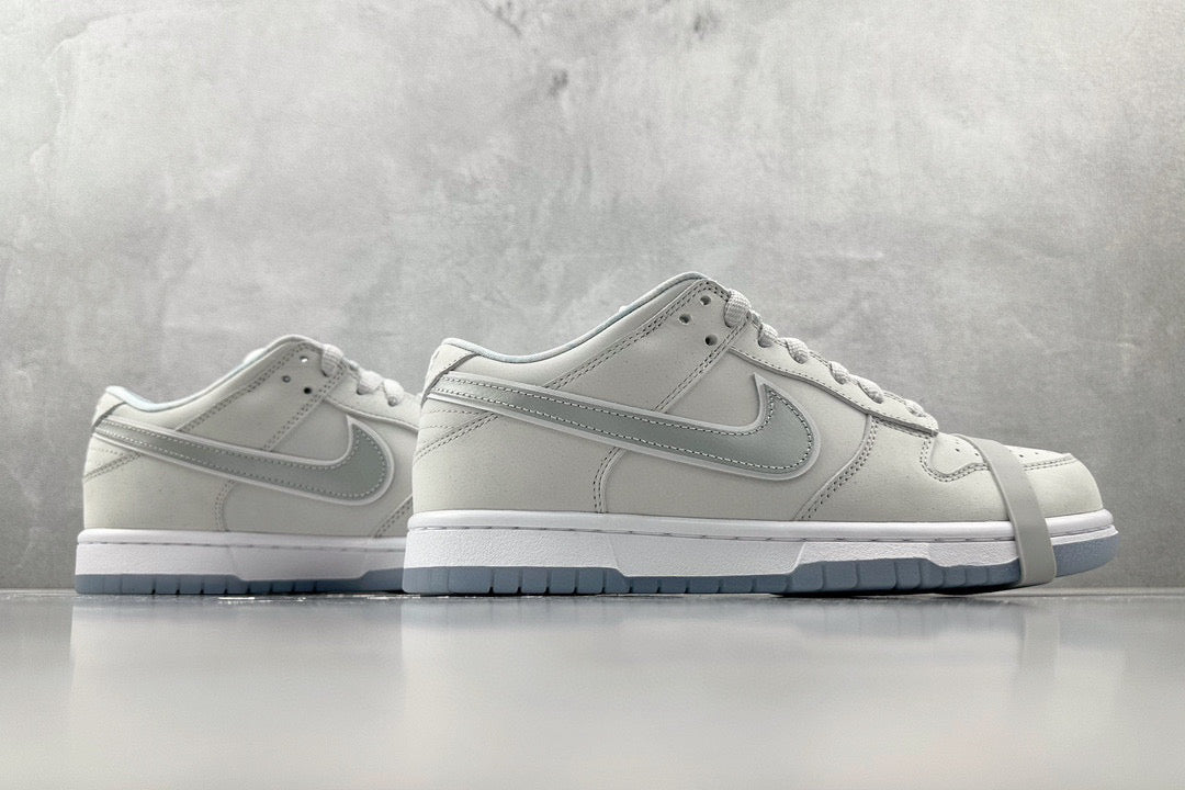 NIKE DUNK LOW WHITE LOBSTER