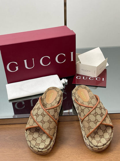 GG SANDALS