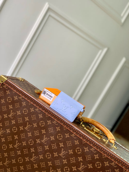 LOU CHARMS CARD HOLDER