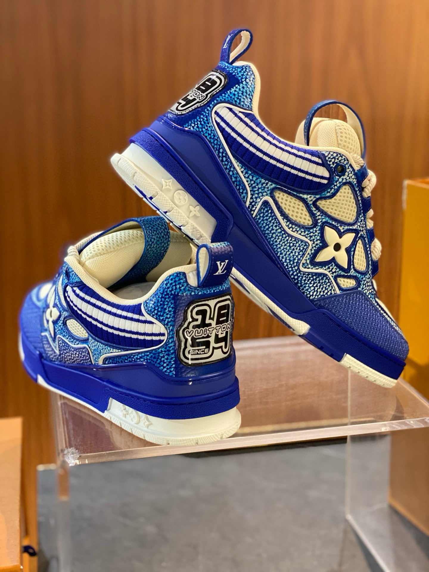 LOU TRAINERS