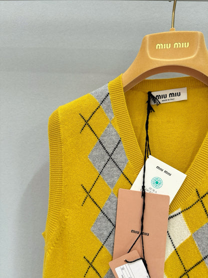 MIU M VEST