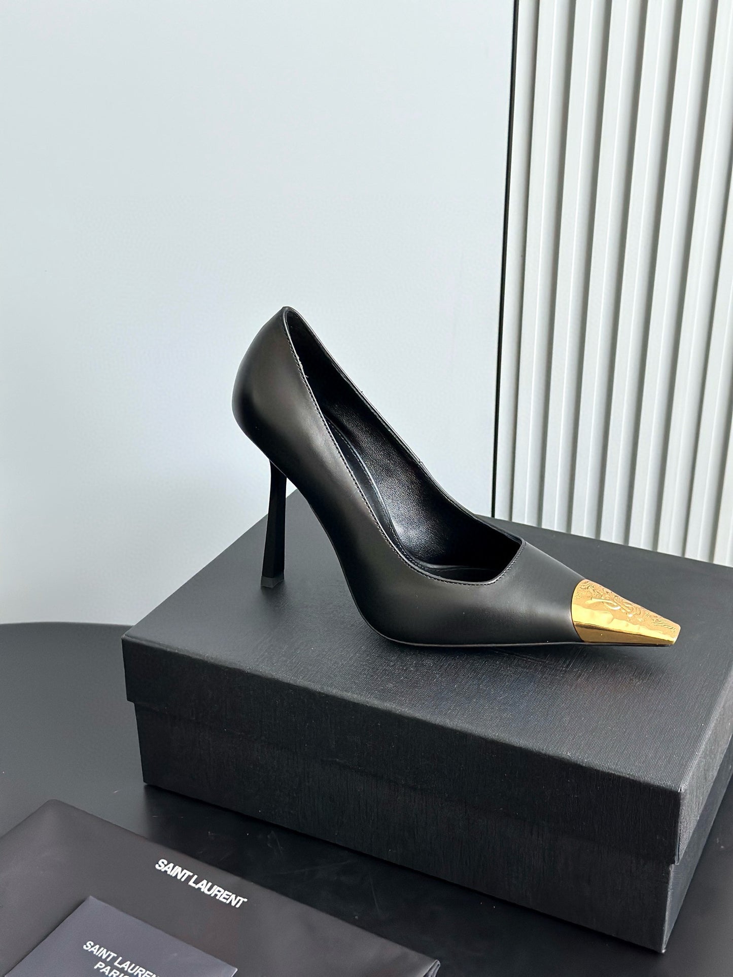 SL HEELS