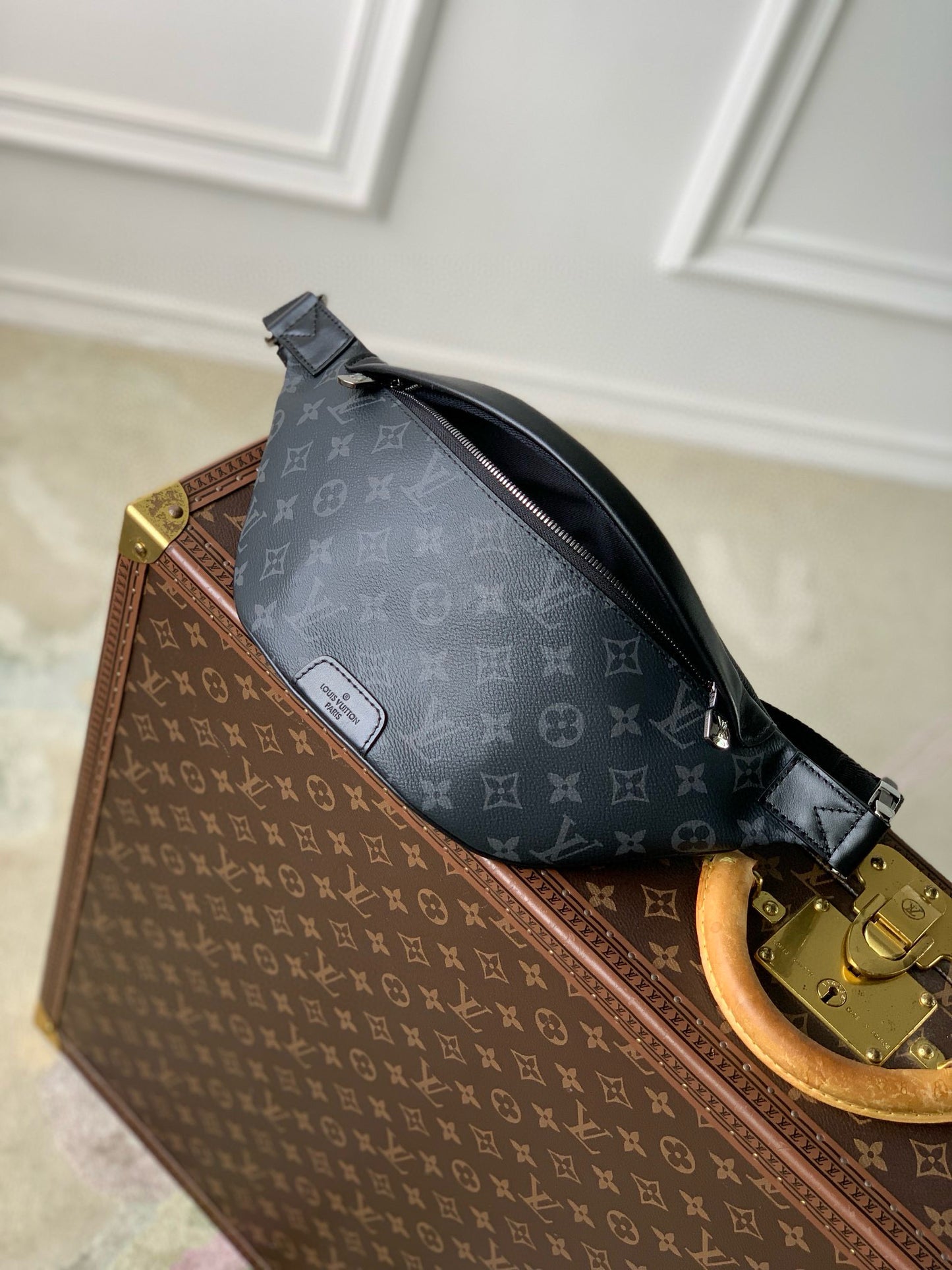 LOU DISCOVERY BUMBAG