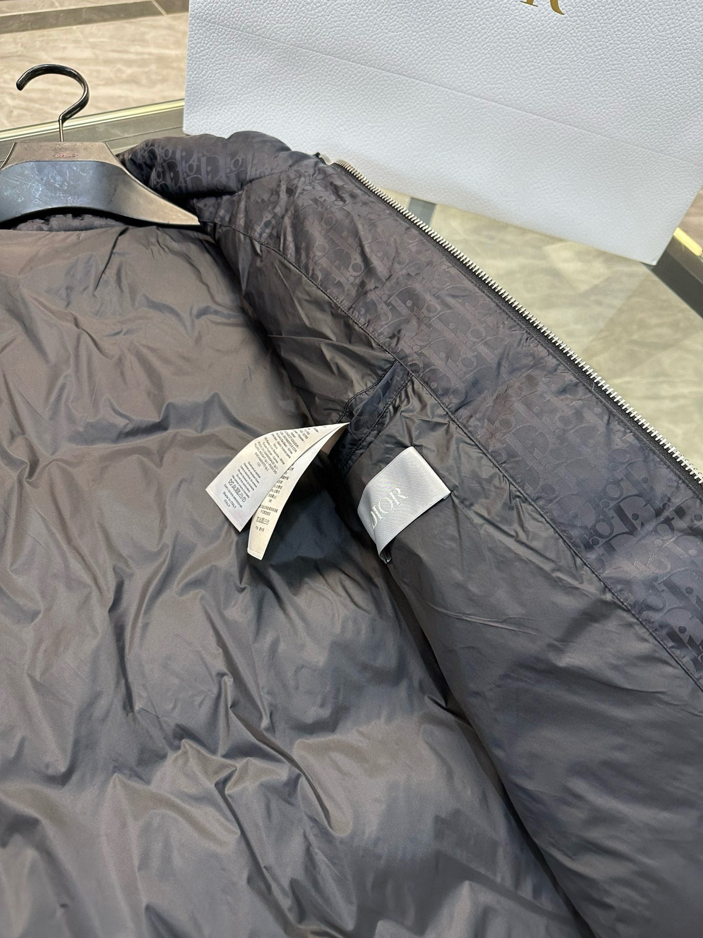 CD OBLIQUE JACKET