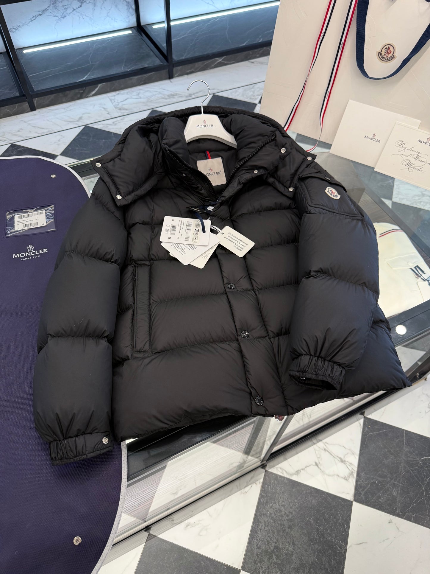 MONC VEZERE JACKET