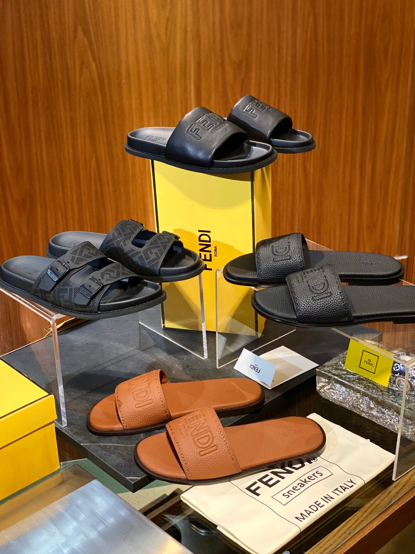 FEN SANDALS