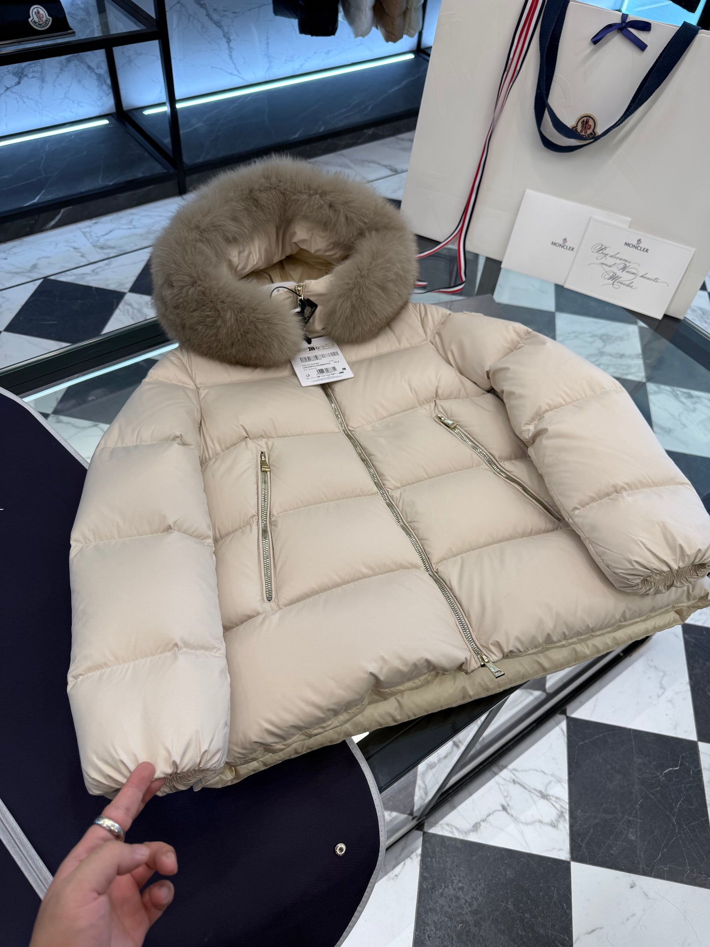 MONC LAICHEFUR JACKET