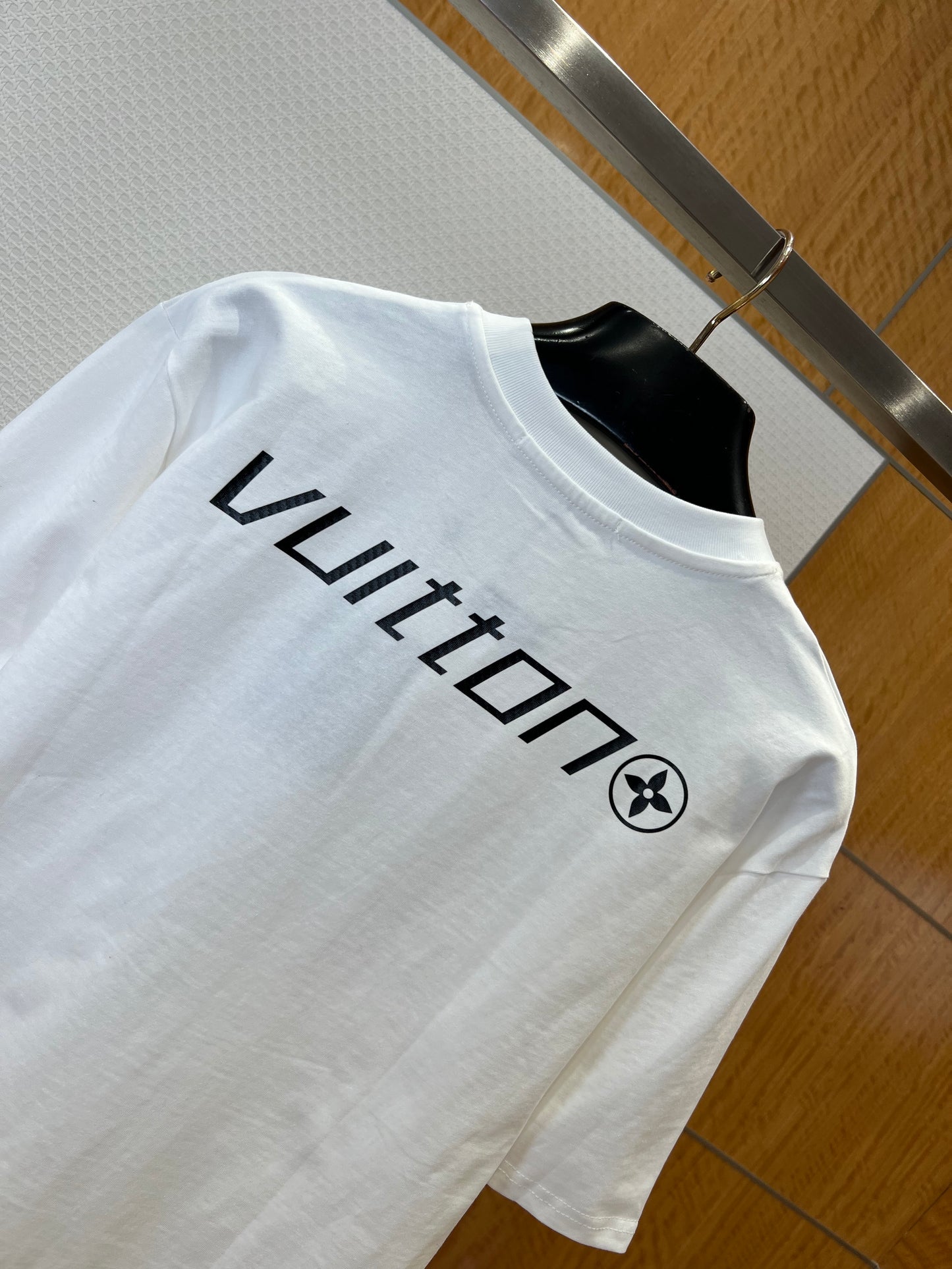 LOU T-SHIRT