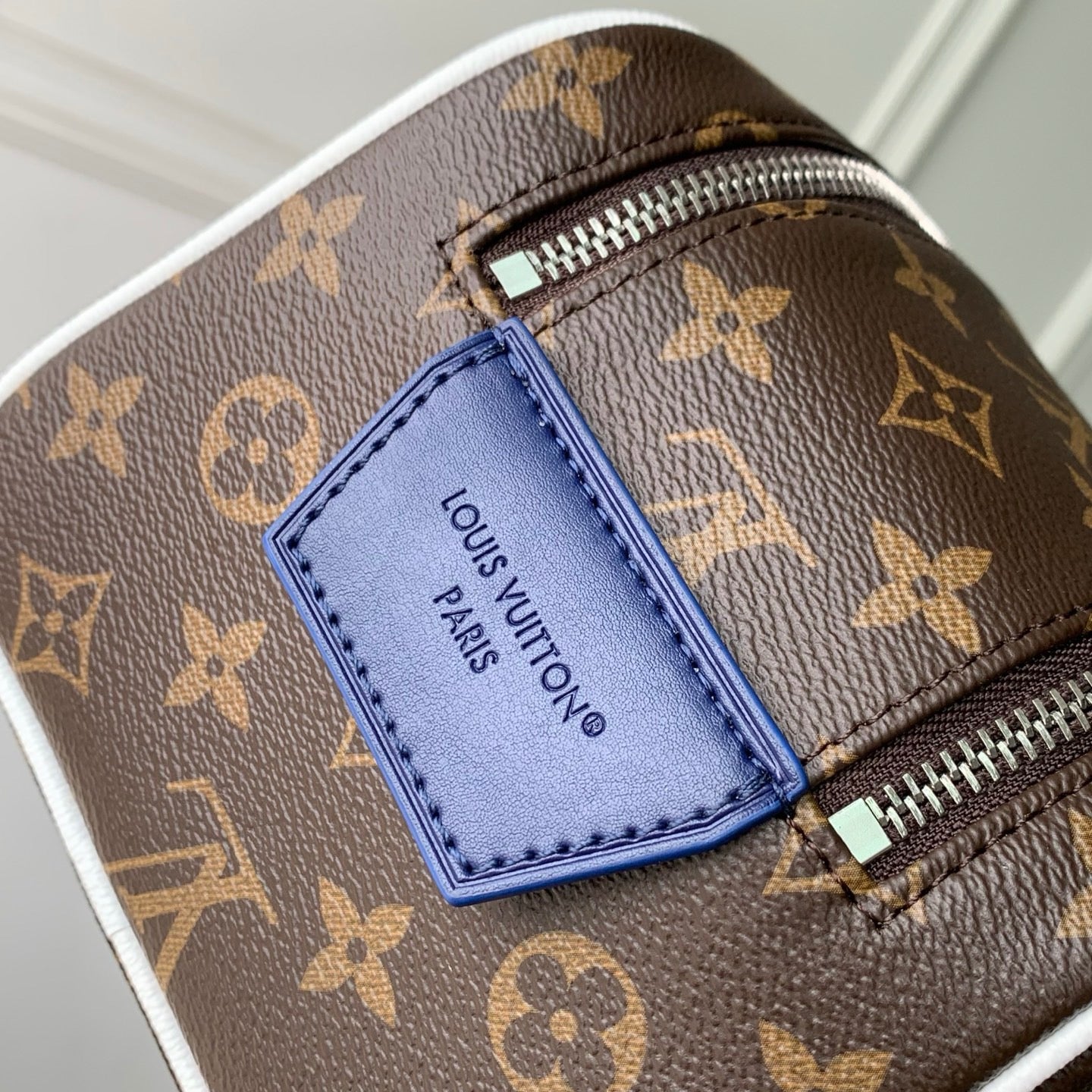 LOU DOPP KIT TOILETRY BAG