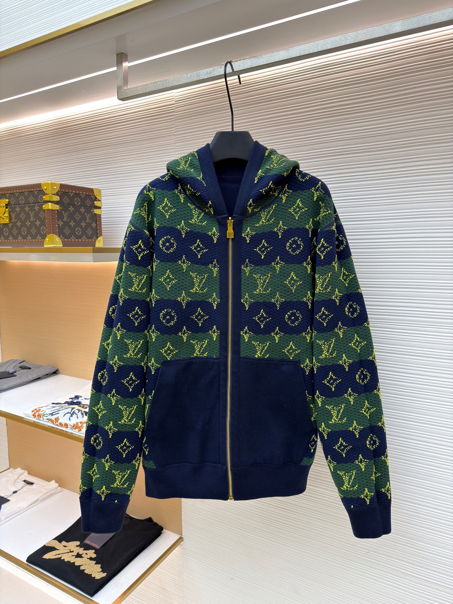 LOU ZIP HOODIE