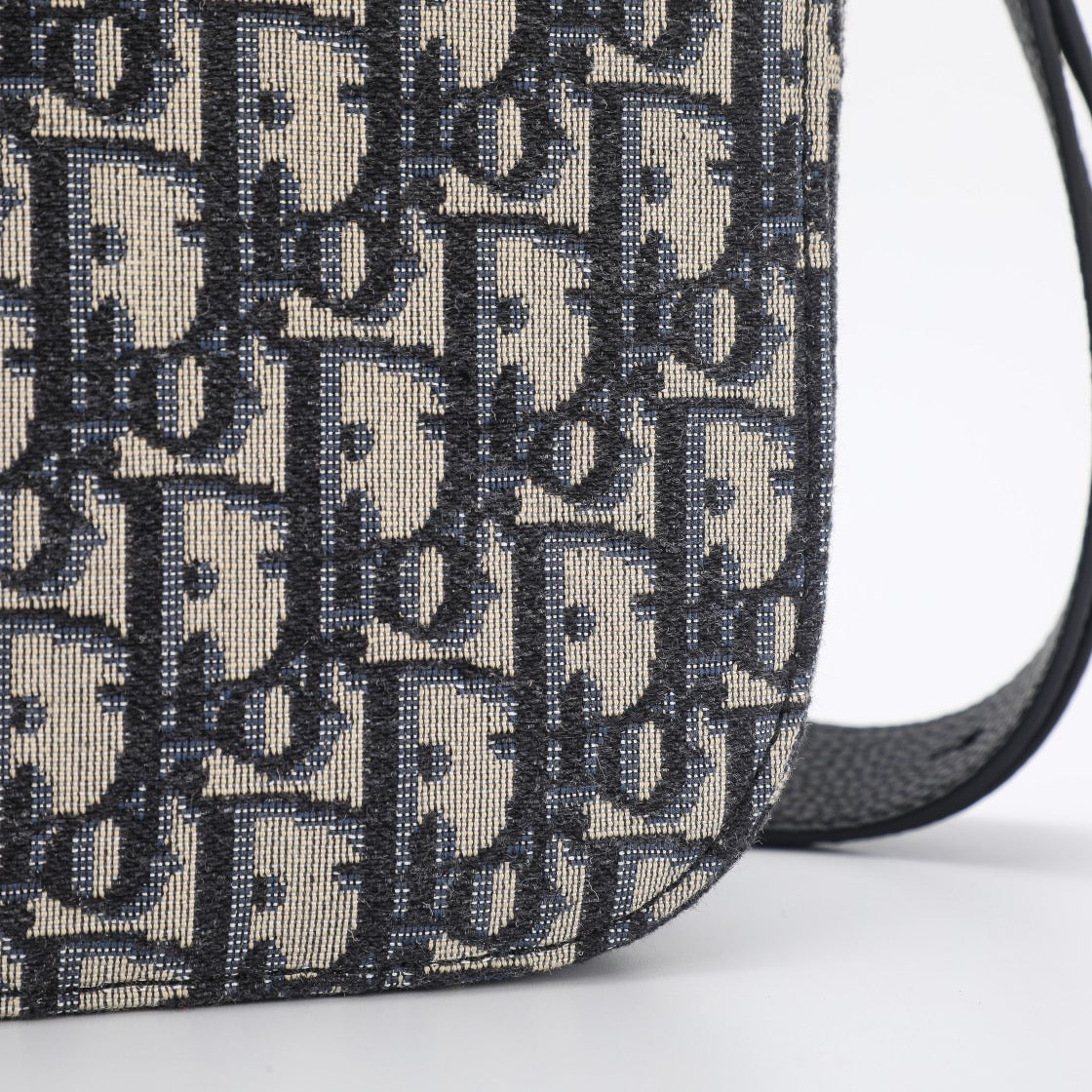 CD SADDLE MESSENGER BAG