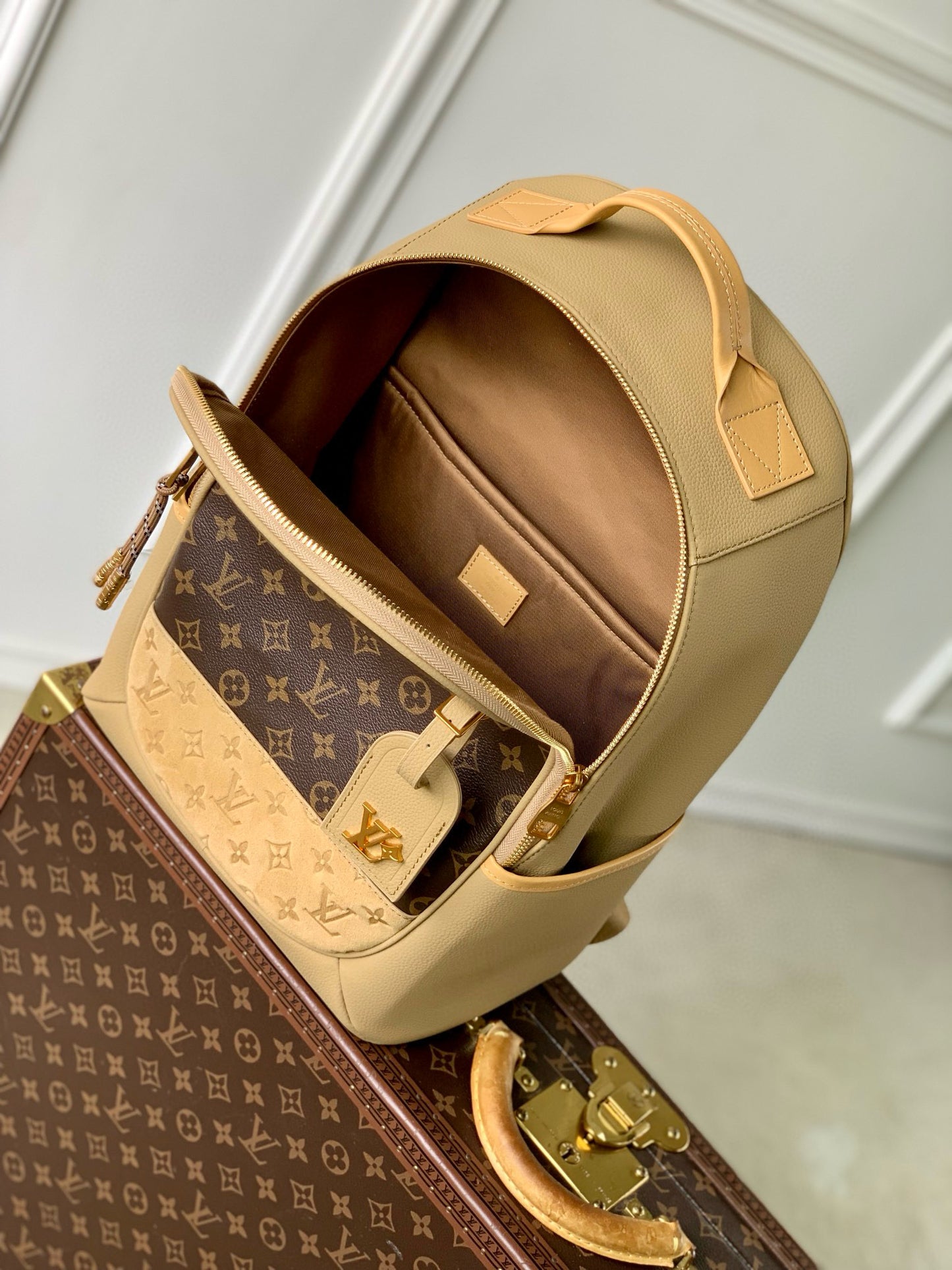 LOU OUTDOOR BACKPACK