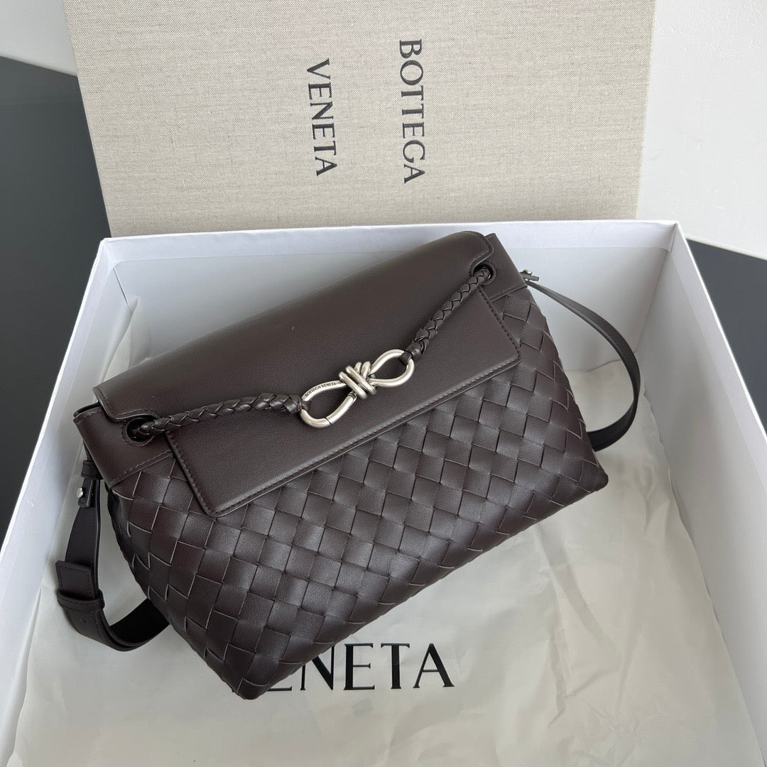 BOTT V SMALL ANDIAMO MESSENGER BAG