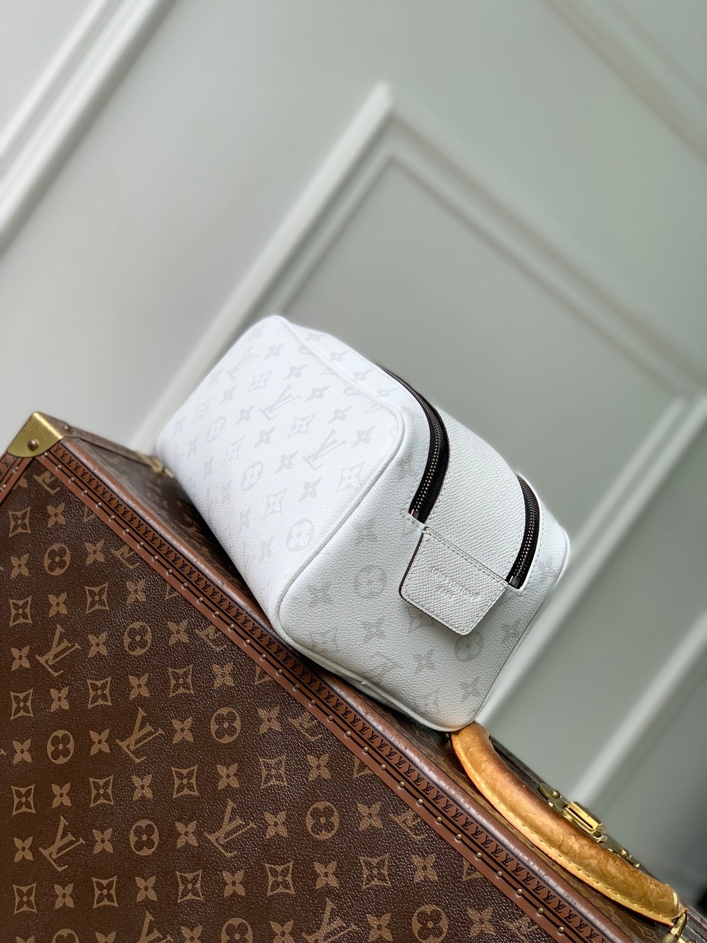 LOU DOPP KIT TOILETRY BAG